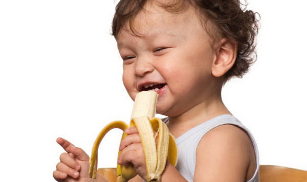 вред бананов для детей